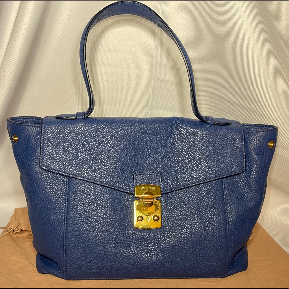 Multiple Designer Purses - Picture 3 of 5